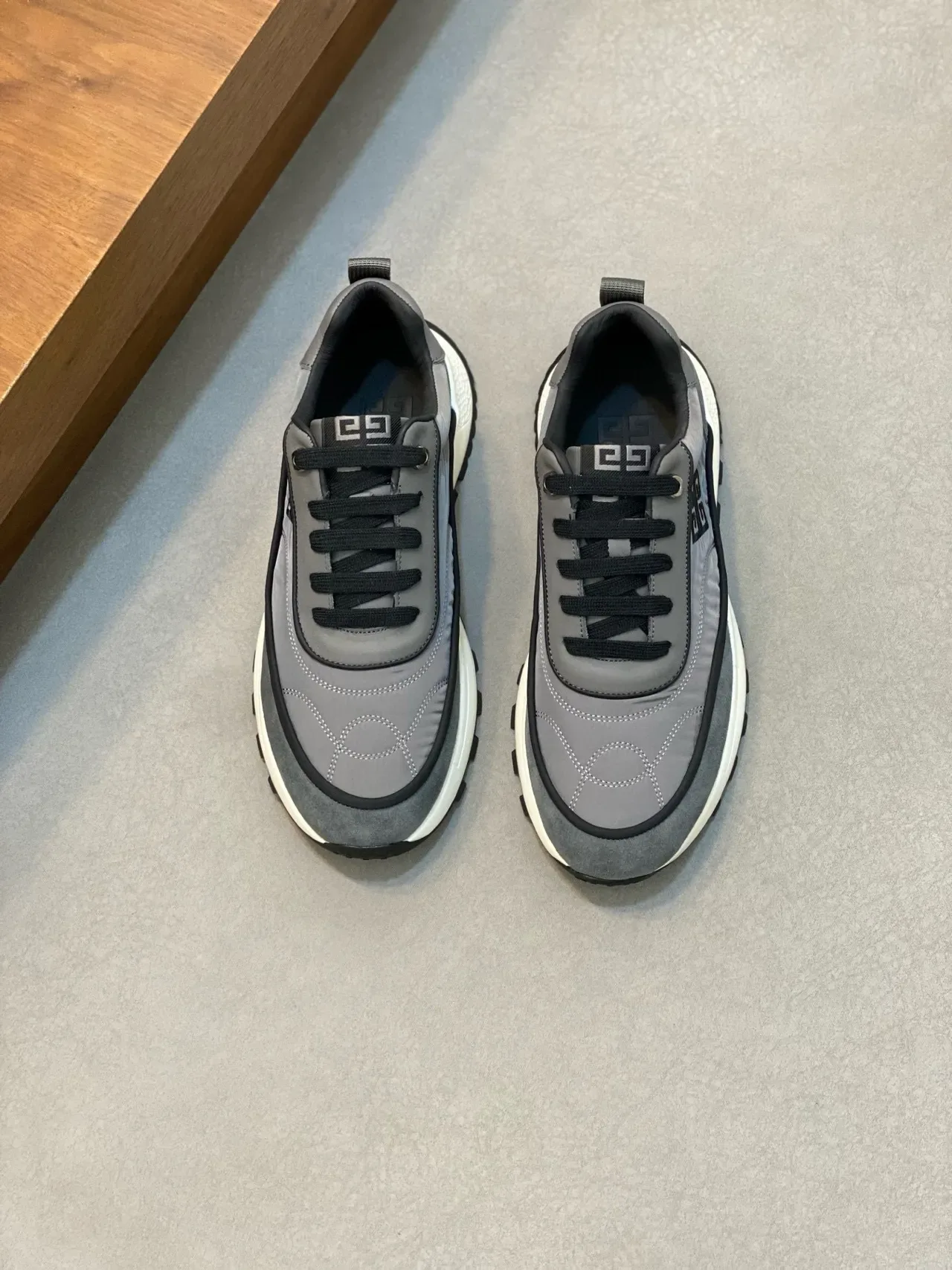 Givenchy City Sport Chaussures Lifestyle Gris et Noir 2