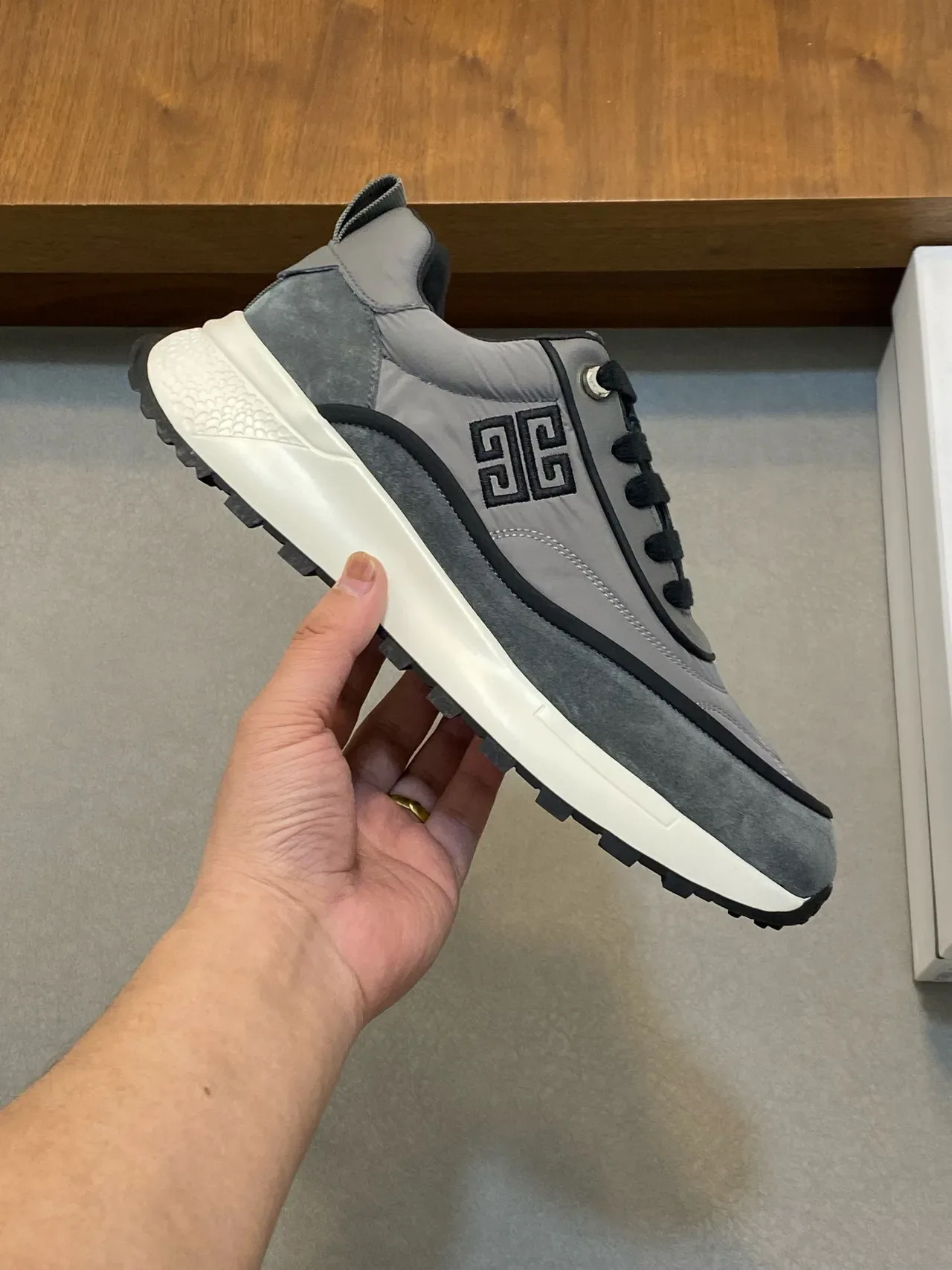 Givenchy City Sport Chaussures Lifestyle Gris et Noir 5