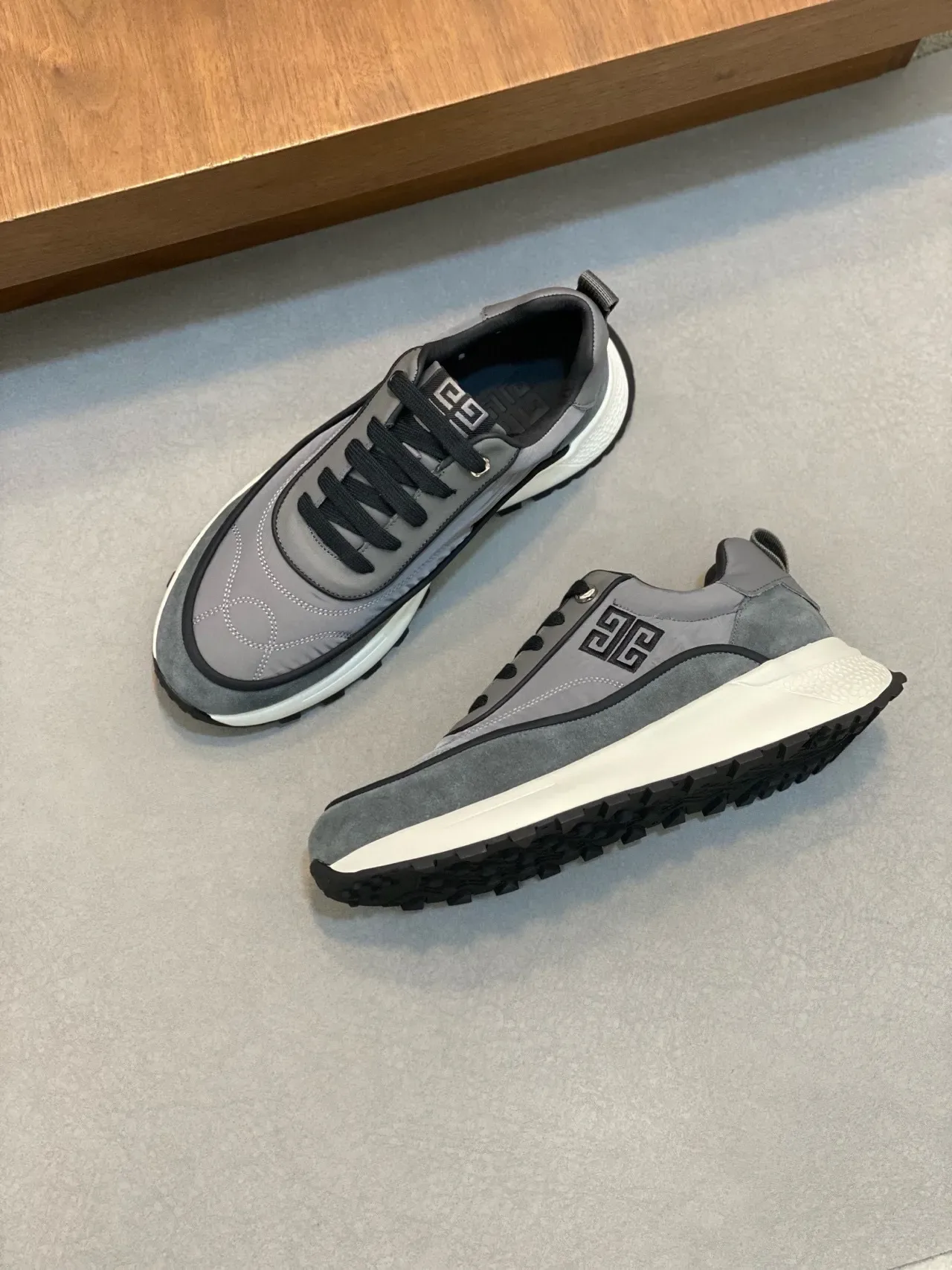 Givenchy City Sport Chaussures Lifestyle Gris et Noir 6