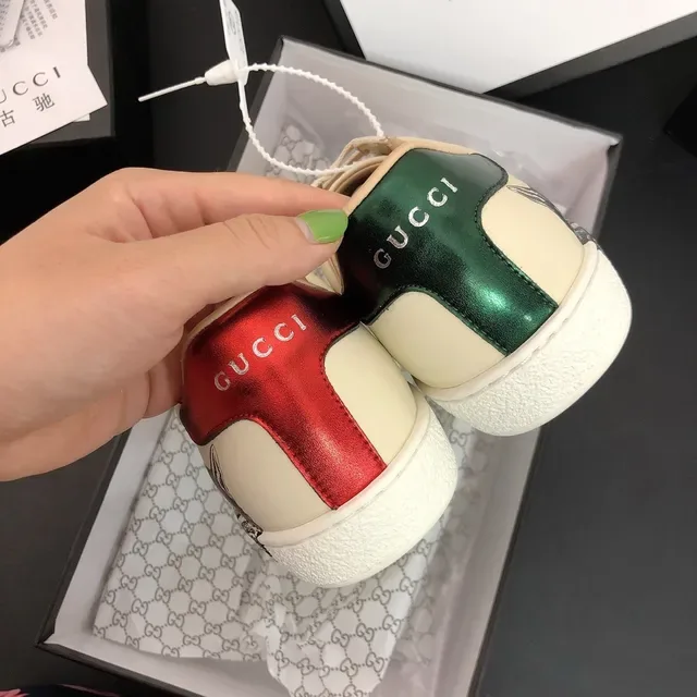 Gucci Ace Cat Print Off-White Lifestyle Sneakers 3