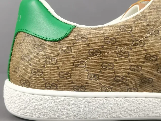 Gucci Ace Disney Mickey Mouse GG Supreme Canvas Chaussures Lifestyle 7