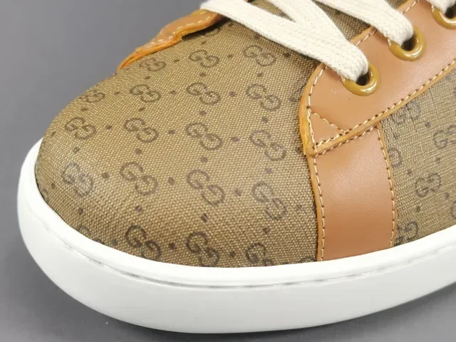 Gucci Ace Disney Mickey Mouse GG Supreme Canvas Chaussures Lifestyle 9