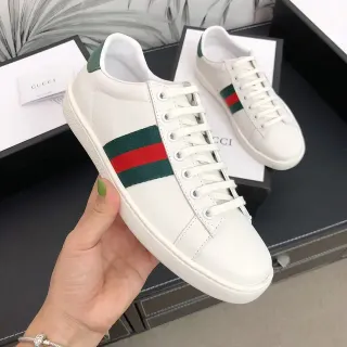 Gucci Ace أبيض أخضر أحمر Web Stripe سنيكرز لايف ستايل