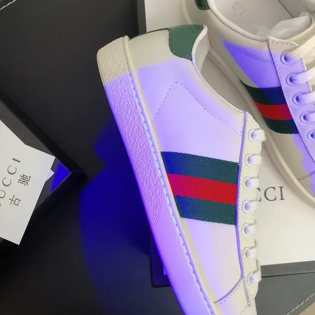 Gucci Ace أبيض أخضر أحمر Web Stripe سنيكرز لايف ستايل 2