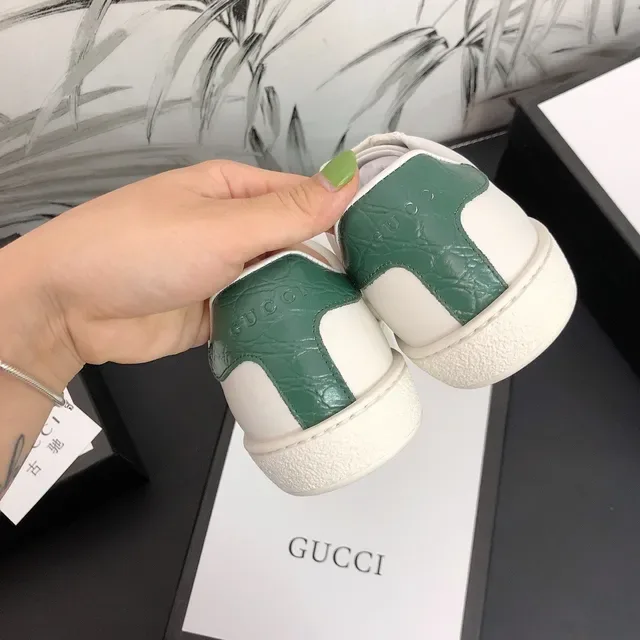 Gucci Ace أبيض أخضر أحمر Web Stripe سنيكرز لايف ستايل 4