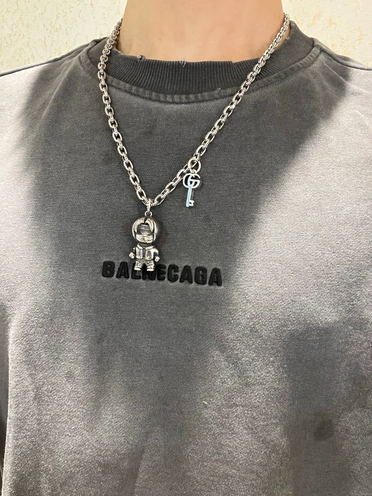 Gucci Astronaut and GG Key Charm Necklace 5