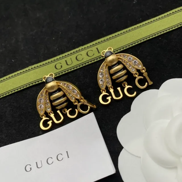 Gucci Bee Motif Gold-Tone Crystal and Enamel Bracelet 4