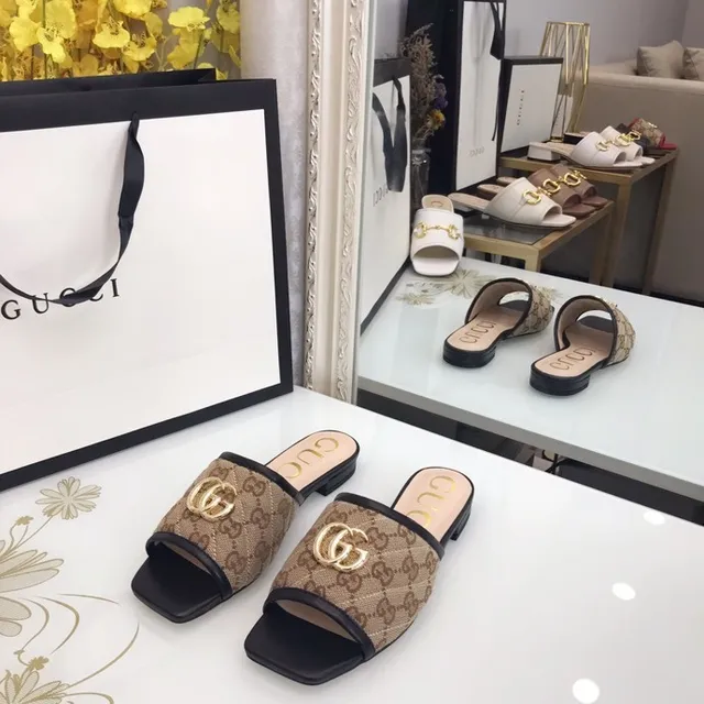 Gucci Beige Black Monogram Canvas Gold-Tone Double-G Hardware Slippers 3