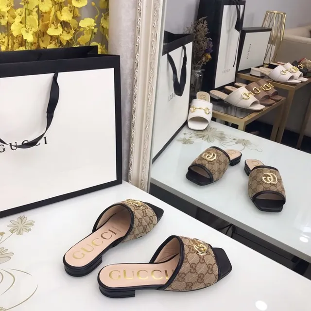 Gucci Beige Black Monogram Canvas Gold-Tone Double-G Hardware Slippers 4