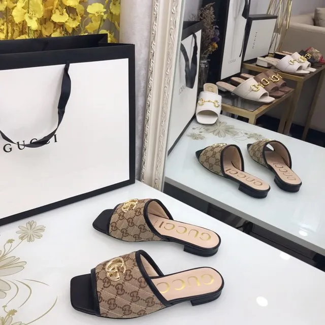 Gucci Beige Black Monogram Canvas Gold-Tone Double-G Hardware Slippers 6