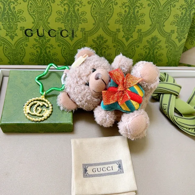 Gucci Beige Green Plush Teddy Bear Interlocking GG Charm Handbag 5