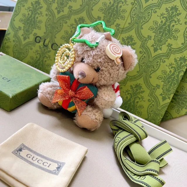Gucci Beige Green Plush Teddy Bear Interlocking GG Charm Handbag 6