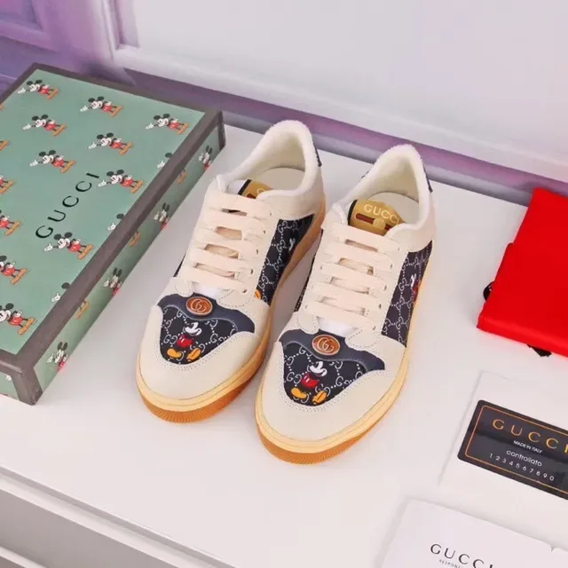 Gucci Beige Navy Low-Top Leather-and-Monogram-Panel Lifestyle Sneakers 3