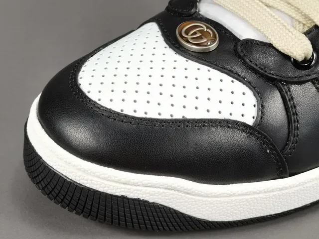 Gucci Black White Perforated Leather Web Stripe Detail Lifestyle Sneakers 4