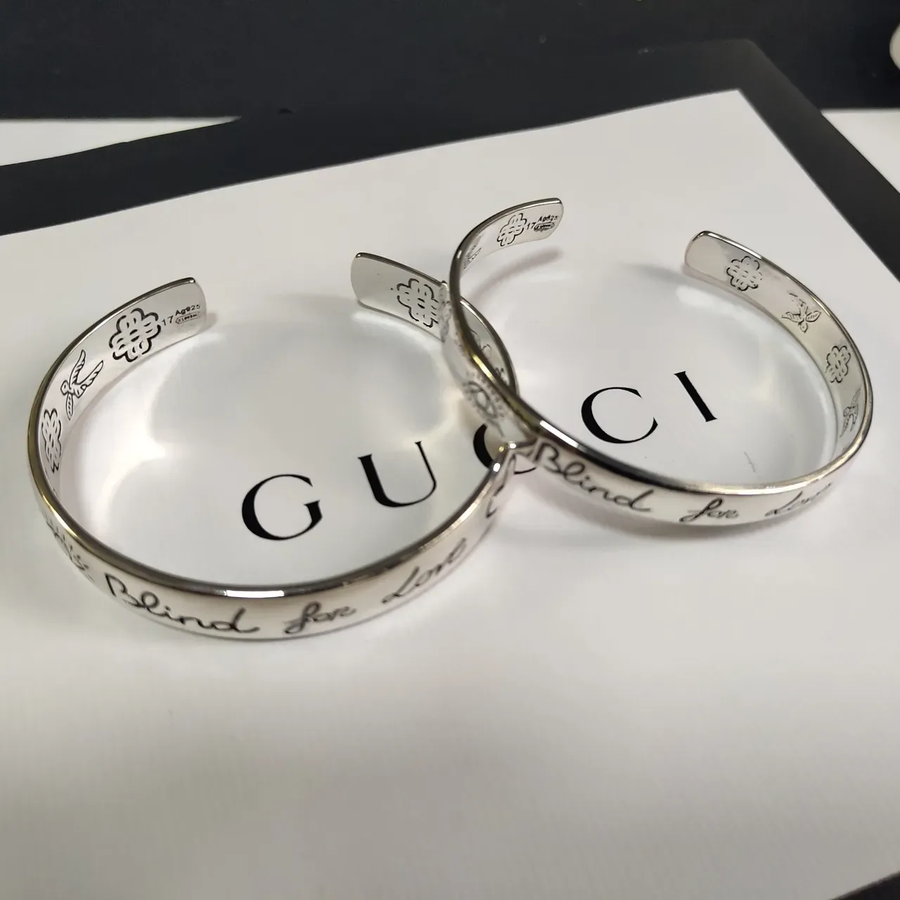 Gucci Blind for Love Silver Engraved Motifs Open Cuff Bangles Bracelet 7