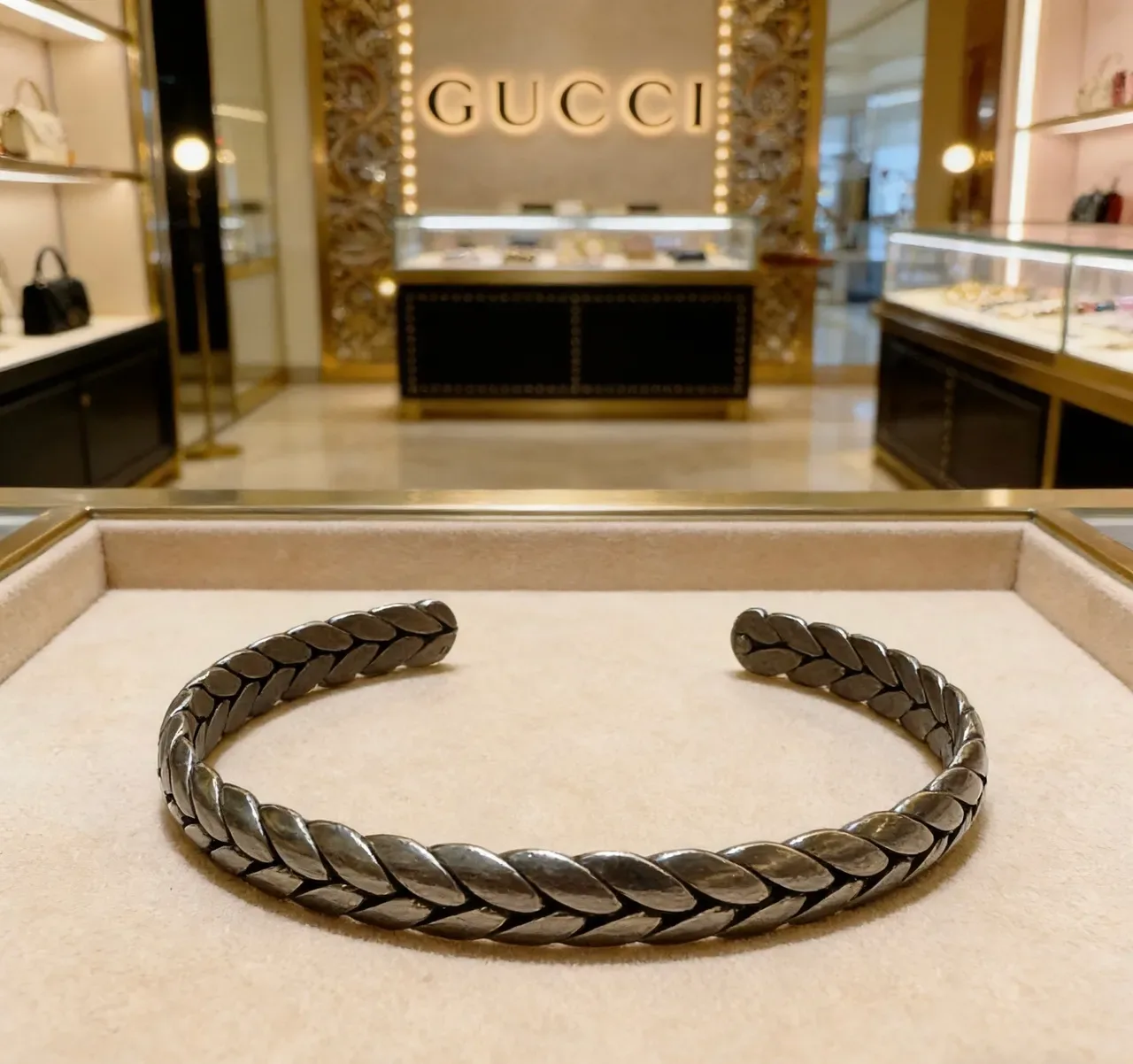 Gucci Braided Leaf-Tipped Antique Silver Cuff Bracelet 4