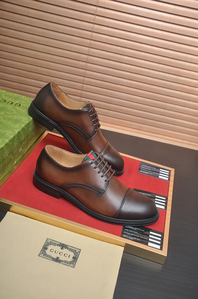 Gucci Zapatos Oxford con Punta de Tapa Marrón 4