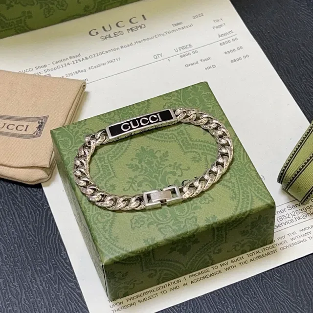 Gucci Chunky Curb Chain Enamel Logo Bracelet 4