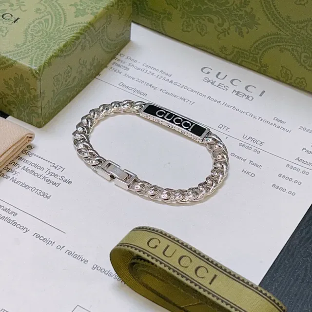 Gucci Chunky Curb Chain Enamel Logo Bracelet 9