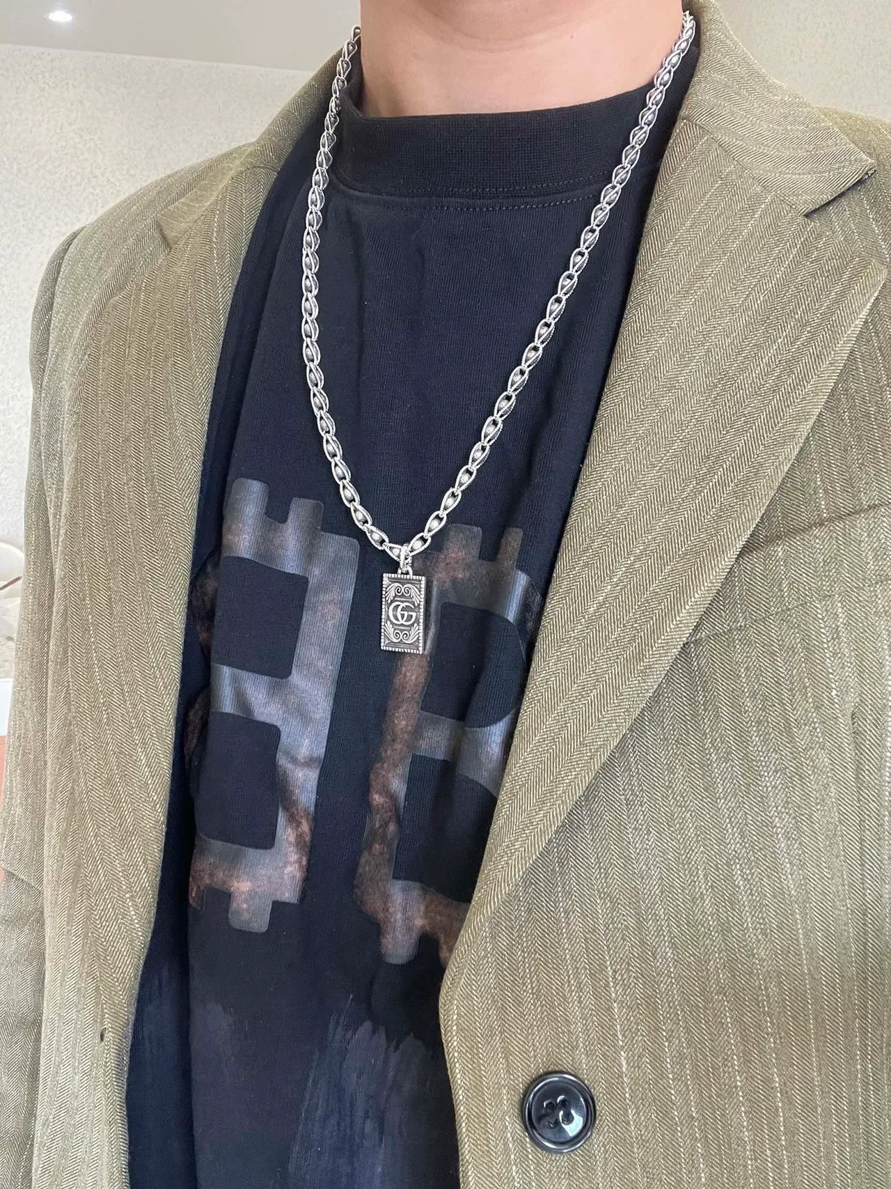 Gucci Dionysus Silver Twisted Rope-Link Chain Rectangular Engraved Pendant Necklace 4