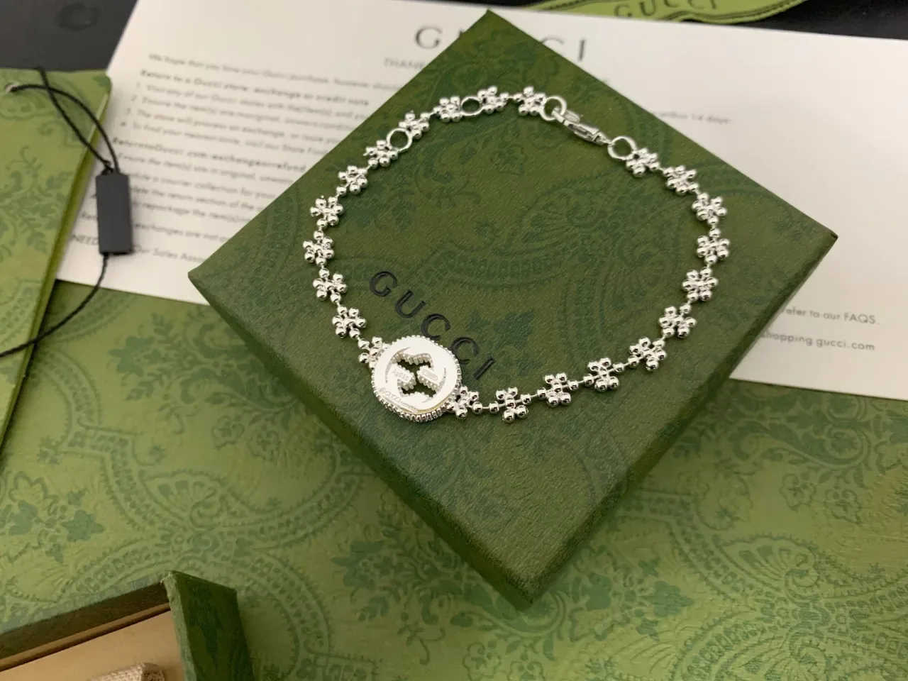 Gucci Floral-Link Silver Medallion Bracelet 3