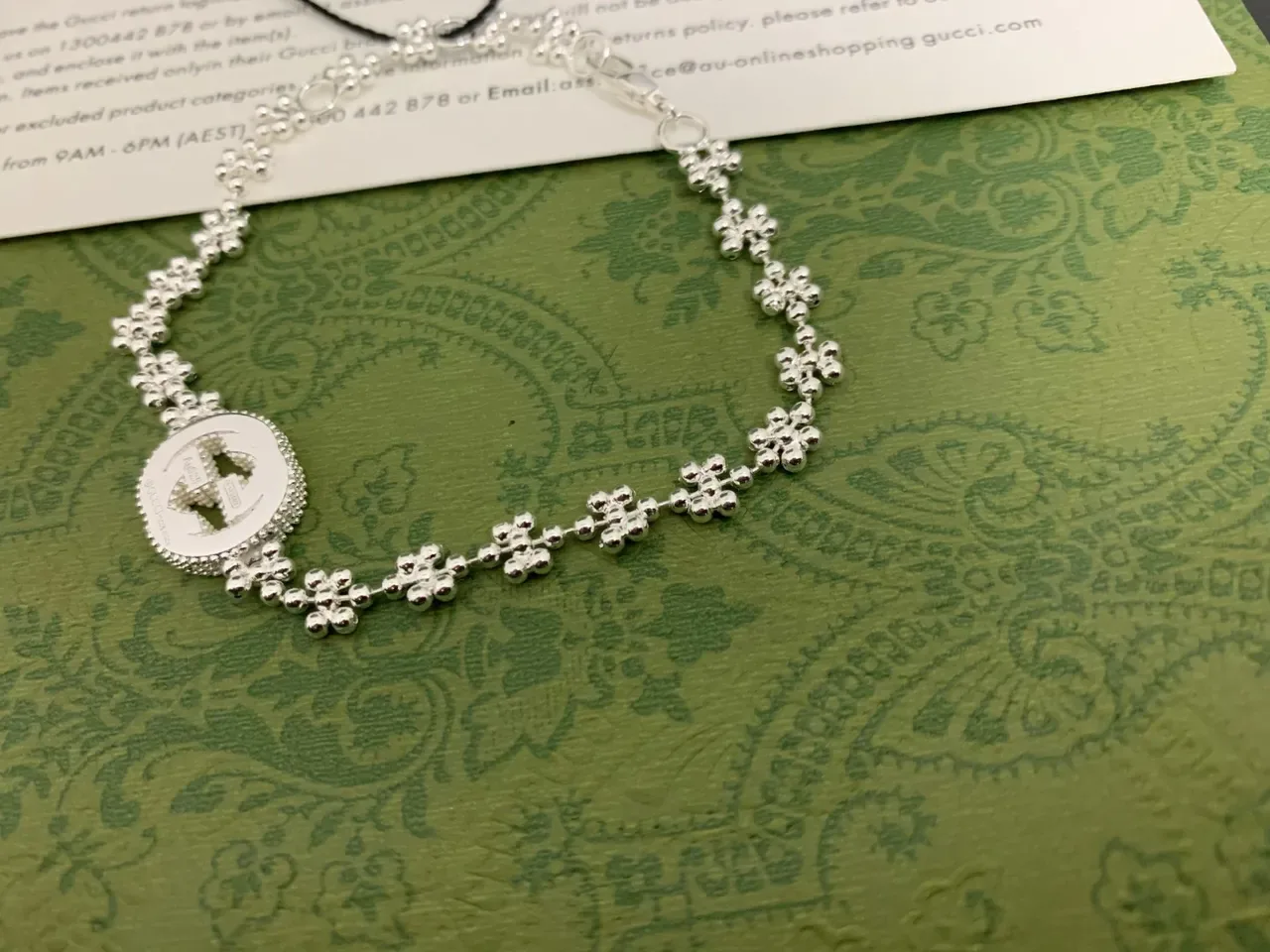 Gucci Floral-Link Silver Medallion Bracelet 5
