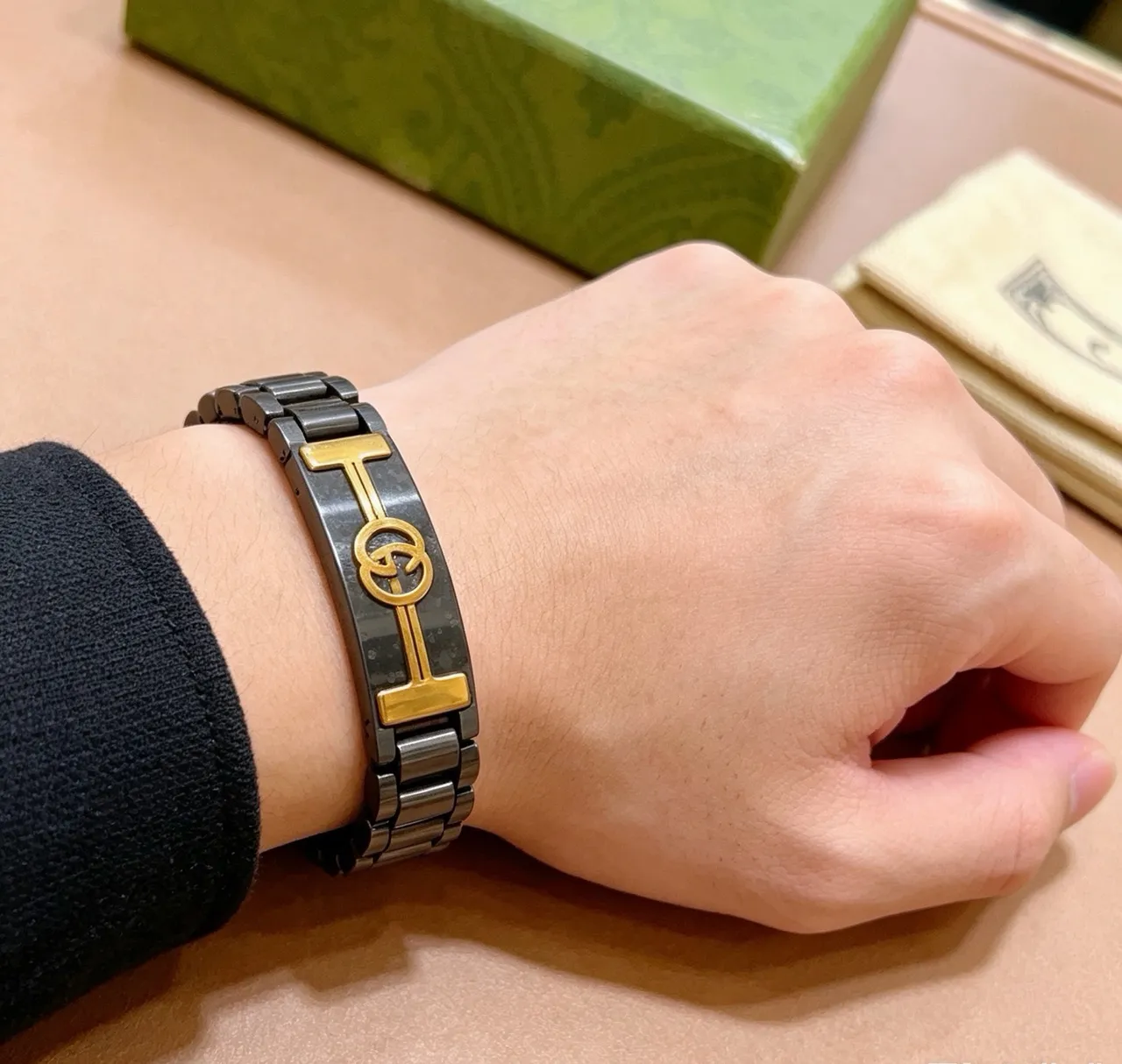Gucci G-Link Bracelet Black and Gold Metal Bracelet 8