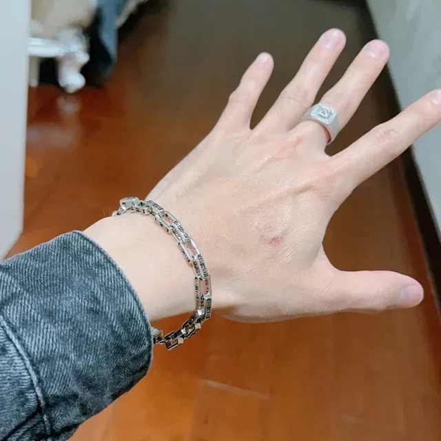 Gucci G-Link Engraved Interlocking G Silver-Tone Chain Bracelet 2