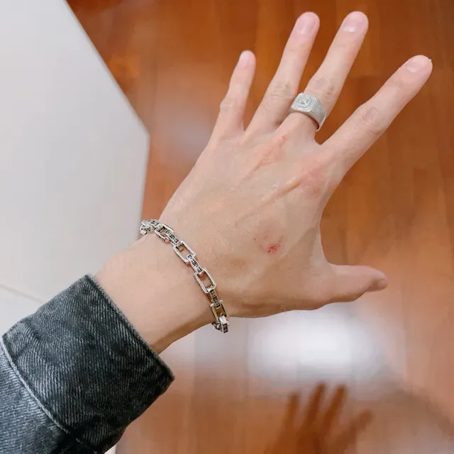 Gucci G-Link Engraved Interlocking G Silver-Tone Chain Bracelet 8