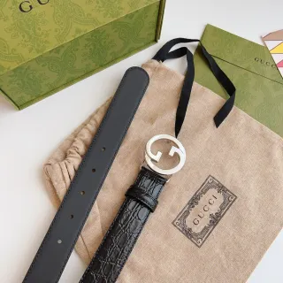 Gucci GG Marmont কালো কুমিরের উপরে উঁচানো চামড়ার বেল্ট