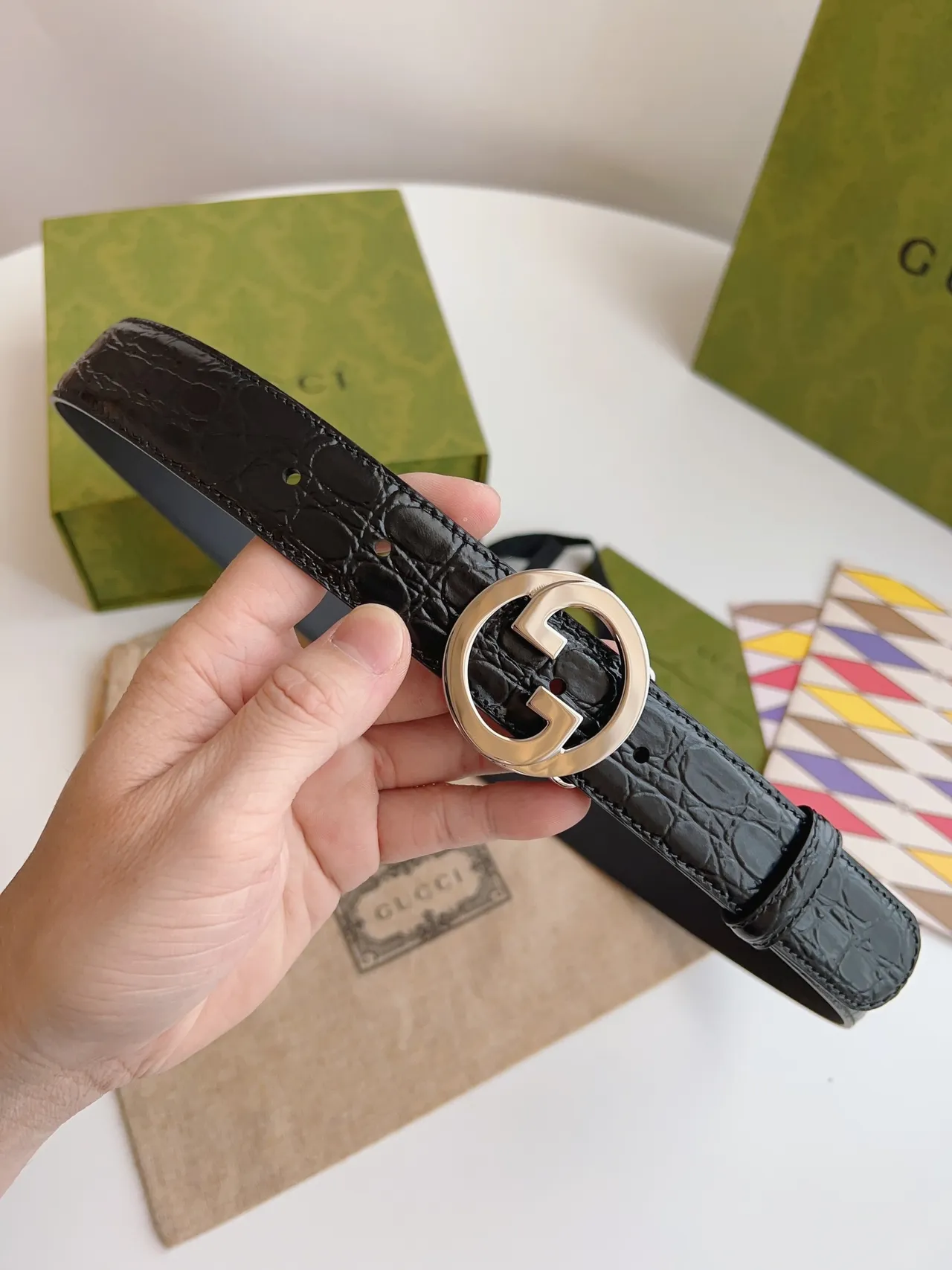 Gucci GG Marmont কালো কুমিরের উপরে উঁচানো চামড়ার বেল্ট 2