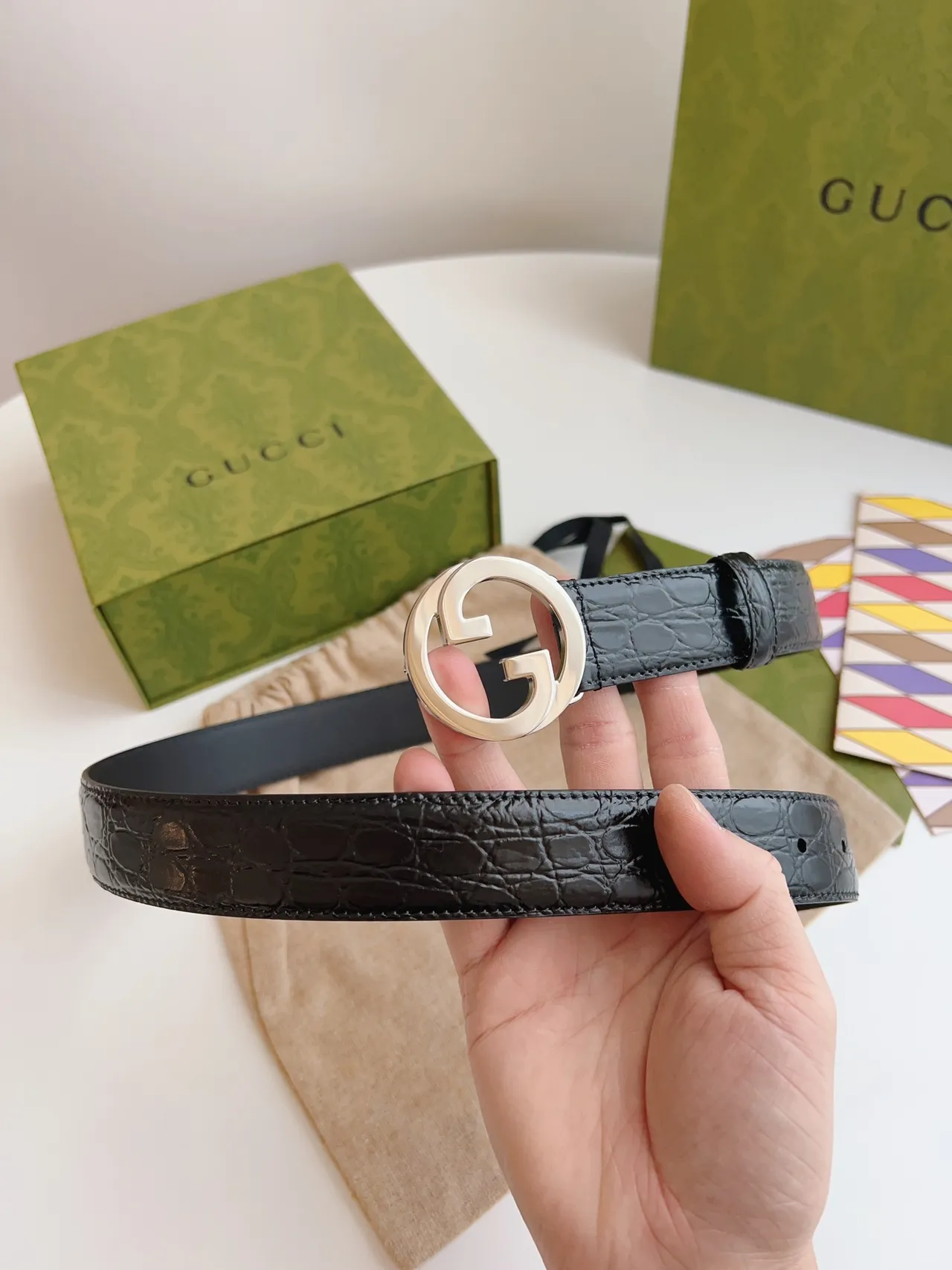 Gucci GG Marmont কালো কুমিরের উপরে উঁচানো চামড়ার বেল্ট 4