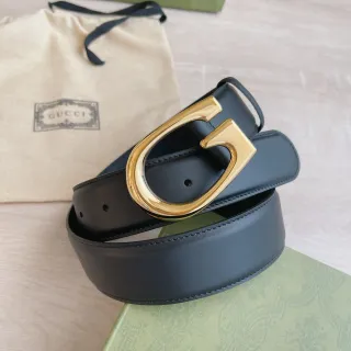 Gucci GG Marmont Black Gold Interlocking G Buckle Smooth Leather Belt