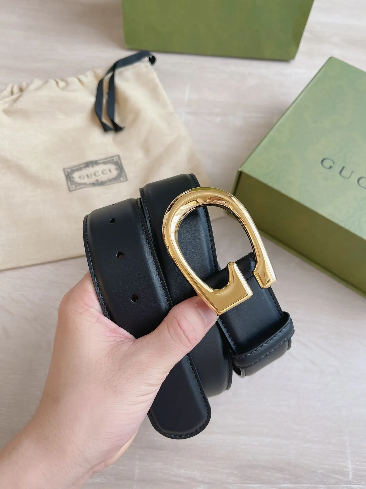 Gucci GG Marmont Black Gold Interlocking G Buckle Smooth Leather Belt 8