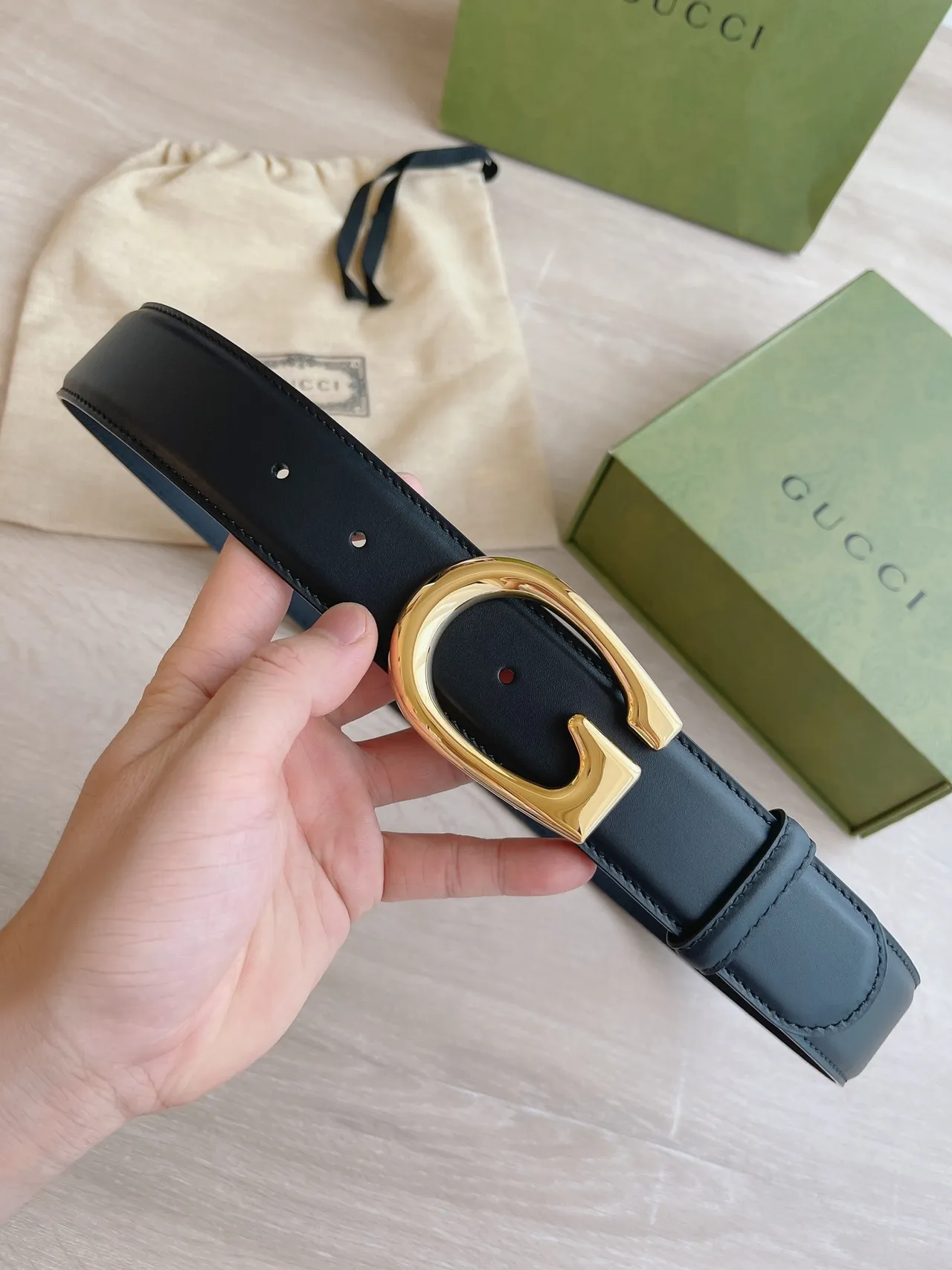 Gucci GG Marmont Black Gold Interlocking G Buckle Smooth Leather Belt 9