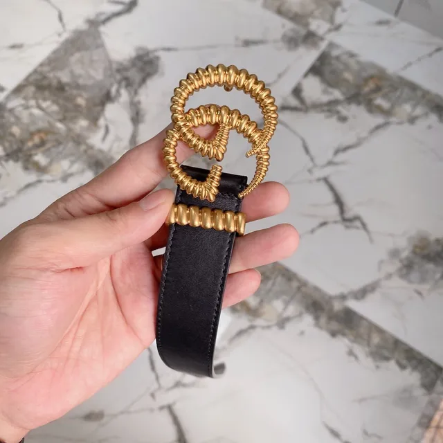 Gucci GG Marmont حزام جلد أسود Double-G ذهبي ملفوف 9