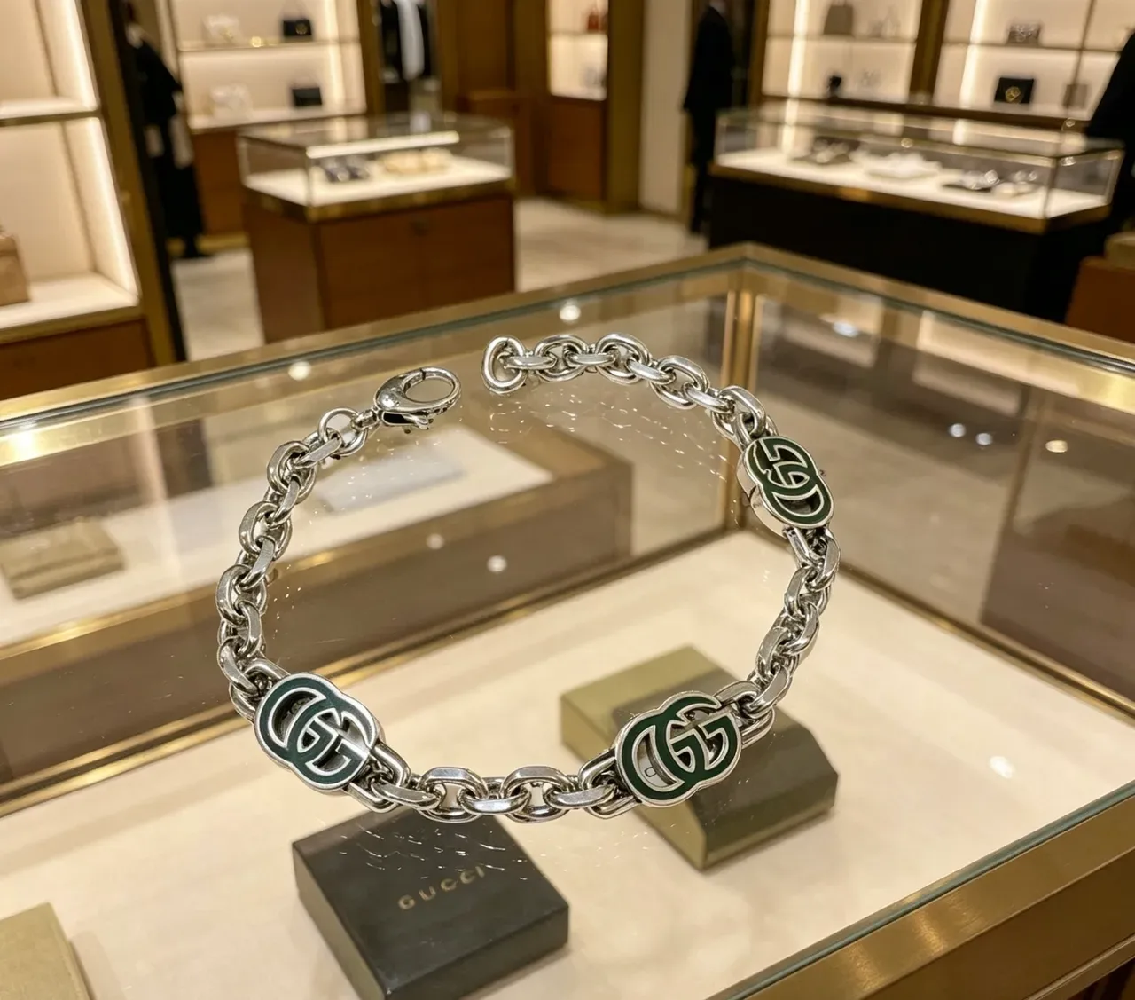 Gucci GG Marmont Green Enamel Chain Bracelet 9