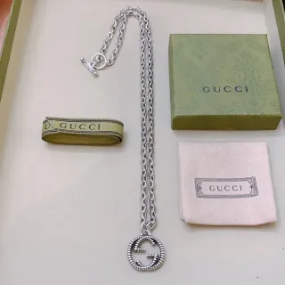 Gucci GG Marmont Interlocking G قلادة خرزية