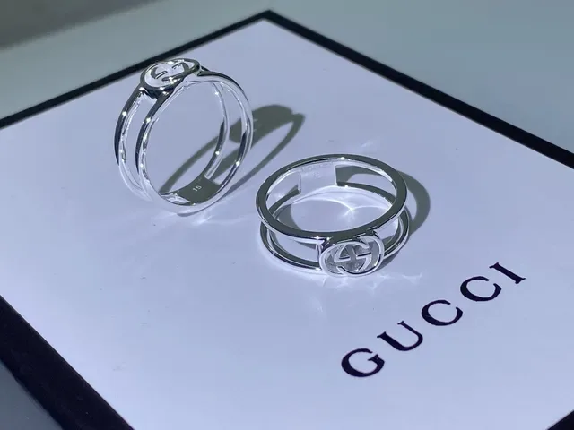 Gucci GG Marmont Interlocking G Double-Band Silver Rings 4