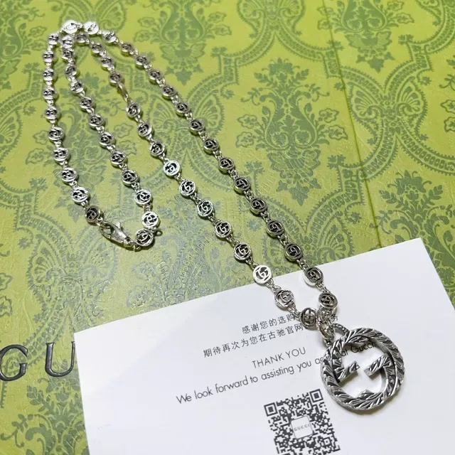 Gucci GG Marmont Interlocking G Laurel Wreath Necklace 7