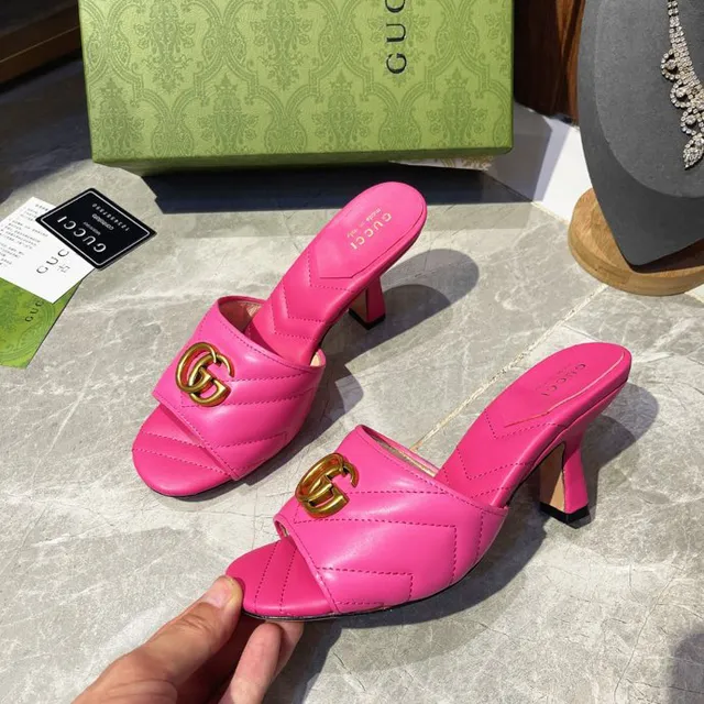 Gucci GG Marmont Quilted Pink Leather Interlocking G Buckle Pumps 6