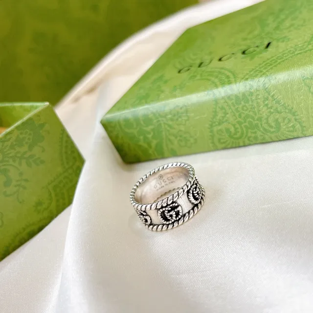Gucci GG Marmont Rope-Edge Silver-Tone Oxidized Ring 8