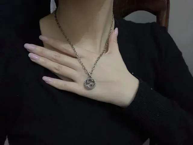 Gucci GG Marmont Silver Black Metal Interlocking G Logo Necklace 3