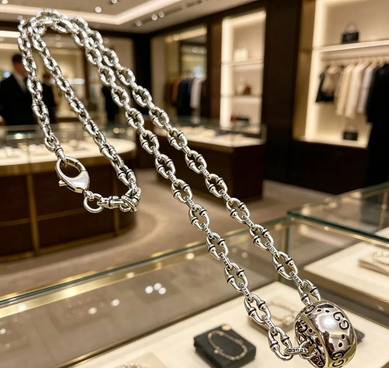 Gucci GG Marmont Silver Twisted-Link Spherical Pendant Necklace 3