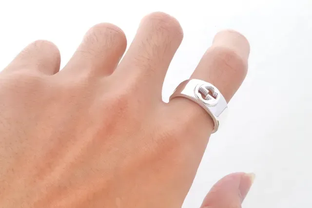 Gucci GG Marmont Silver Wide Band Engraved Interlocking G Logo Ring 2