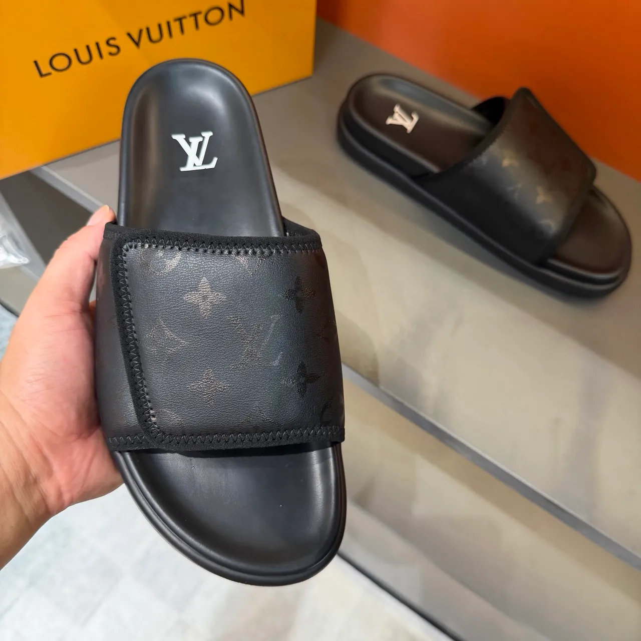 Gucci GG Marmont Slide Black Beige Monogram Webbing Strap Molded Rubber Sole Slippers 9