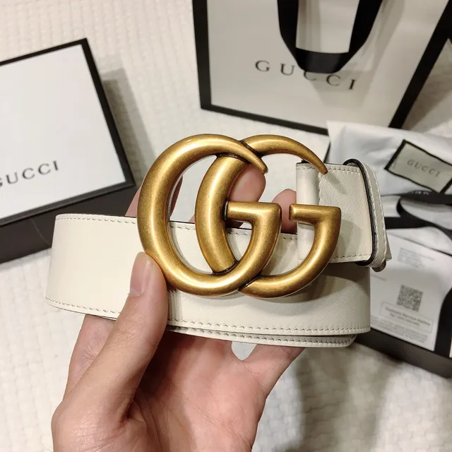 Gucci GG Marmont Ceinture en cuir lisse boucle Interlocking Double-G en or blanc 5