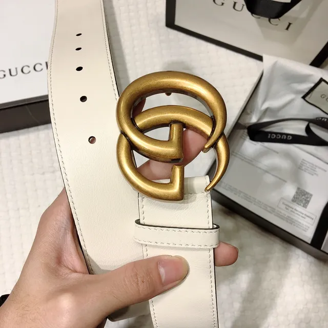 Gucci GG Marmont Ceinture en cuir lisse boucle Interlocking Double-G en or blanc 8