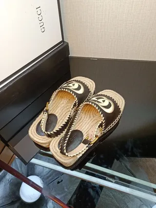 Gucci GG Marmont صندل كاجوال منسوج رافيا 3