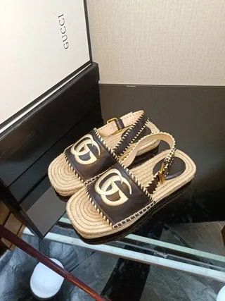 Gucci GG Marmont صندل كاجوال منسوج رافيا 6